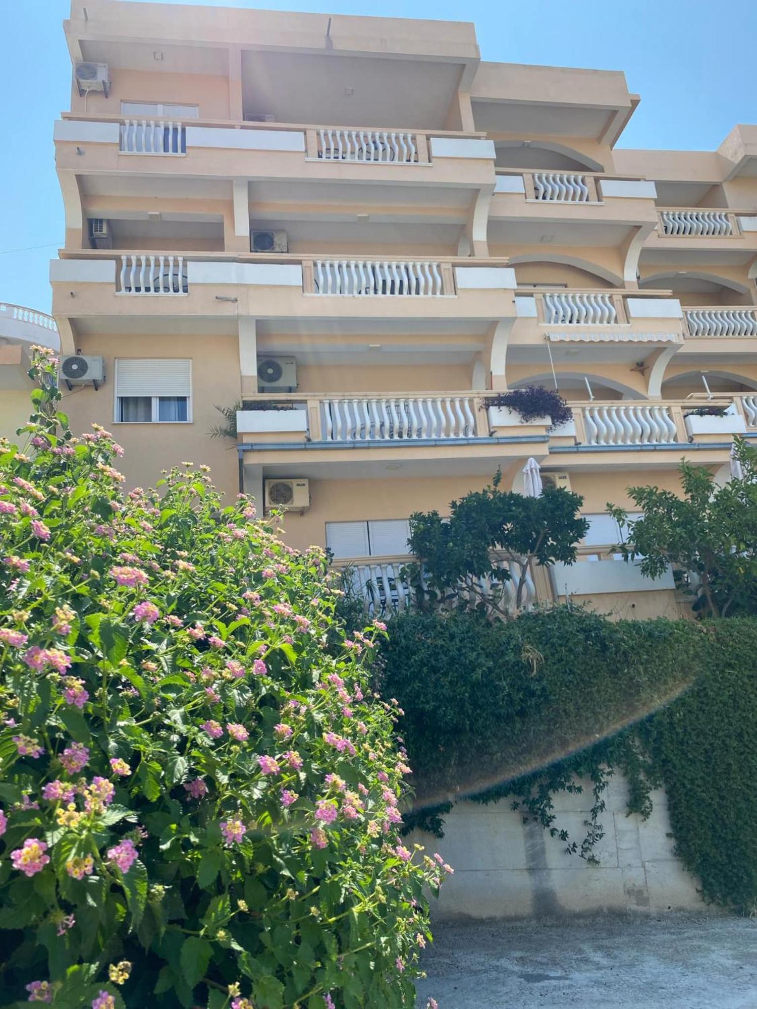 Dragovoja Lux Apartments & Rooms Улцинь Екстер'єр фото