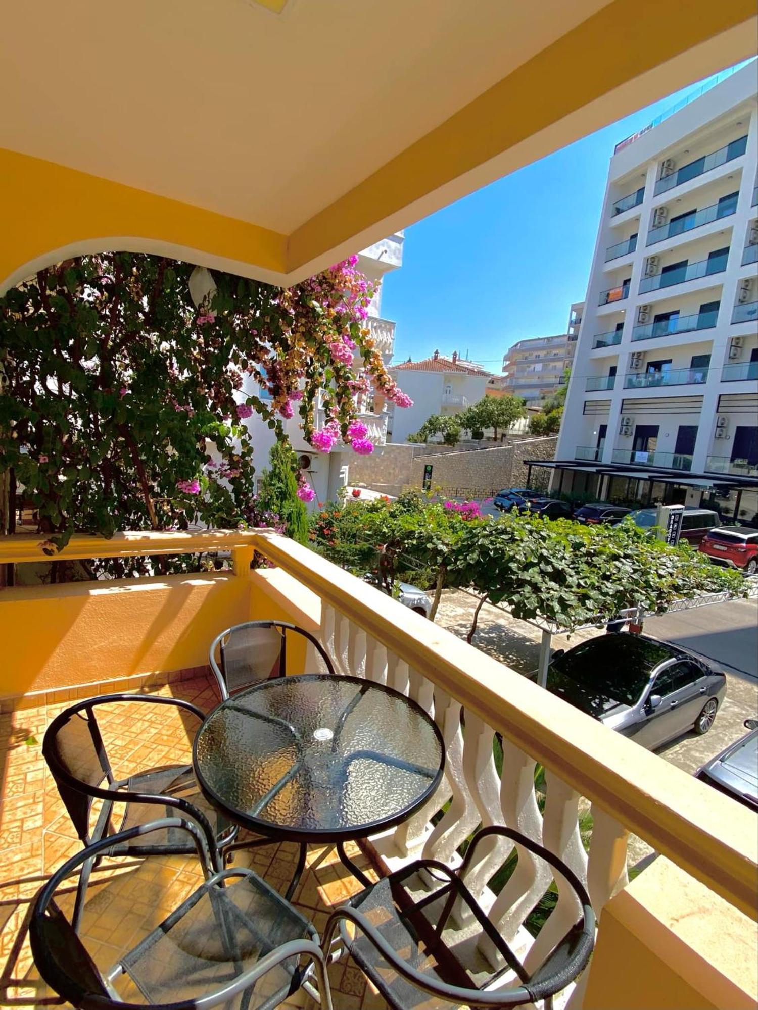 Dragovoja Lux Apartments & Rooms Улцинь Екстер'єр фото
