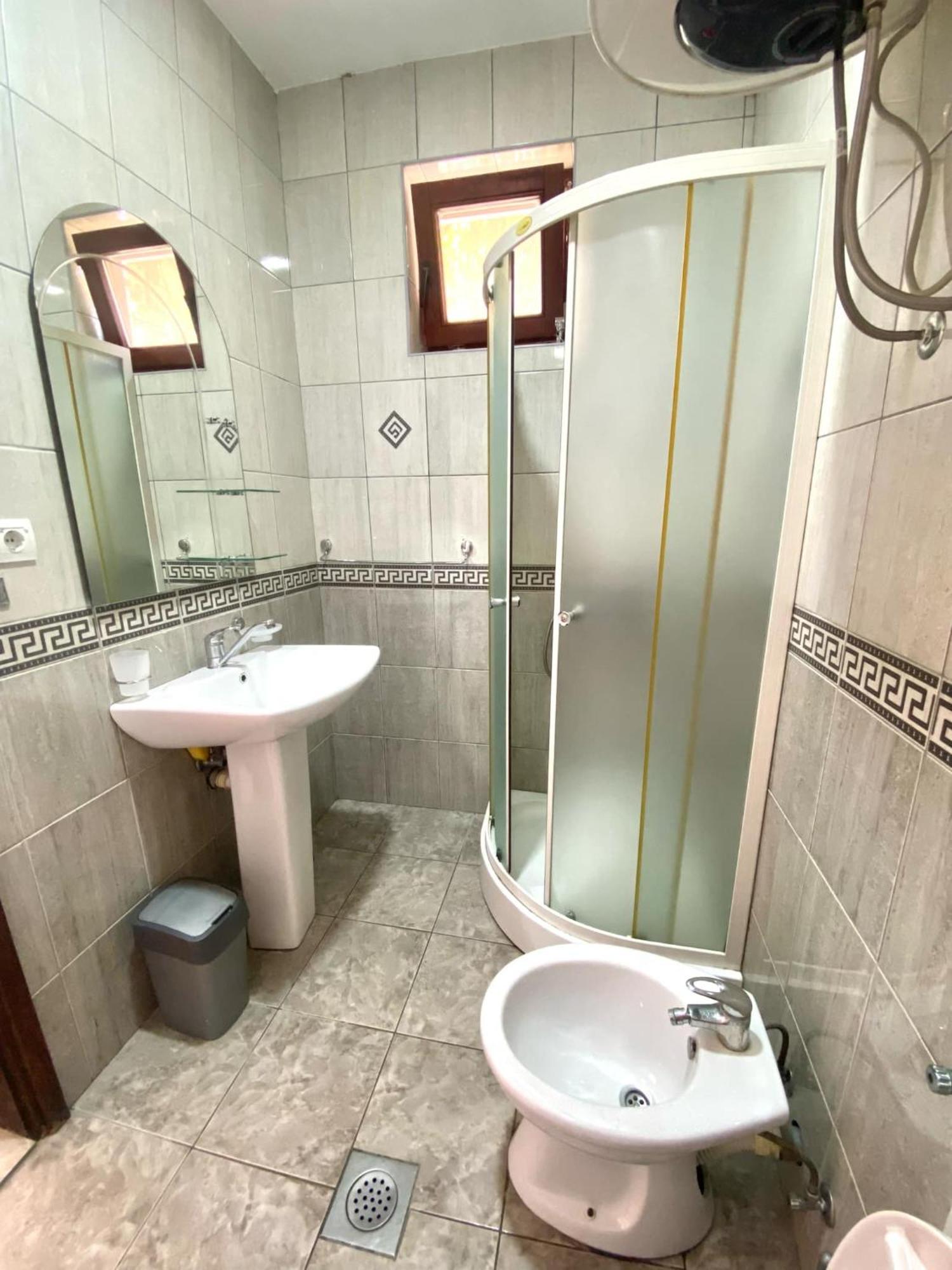 Dragovoja Lux Apartments & Rooms Улцинь Екстер'єр фото