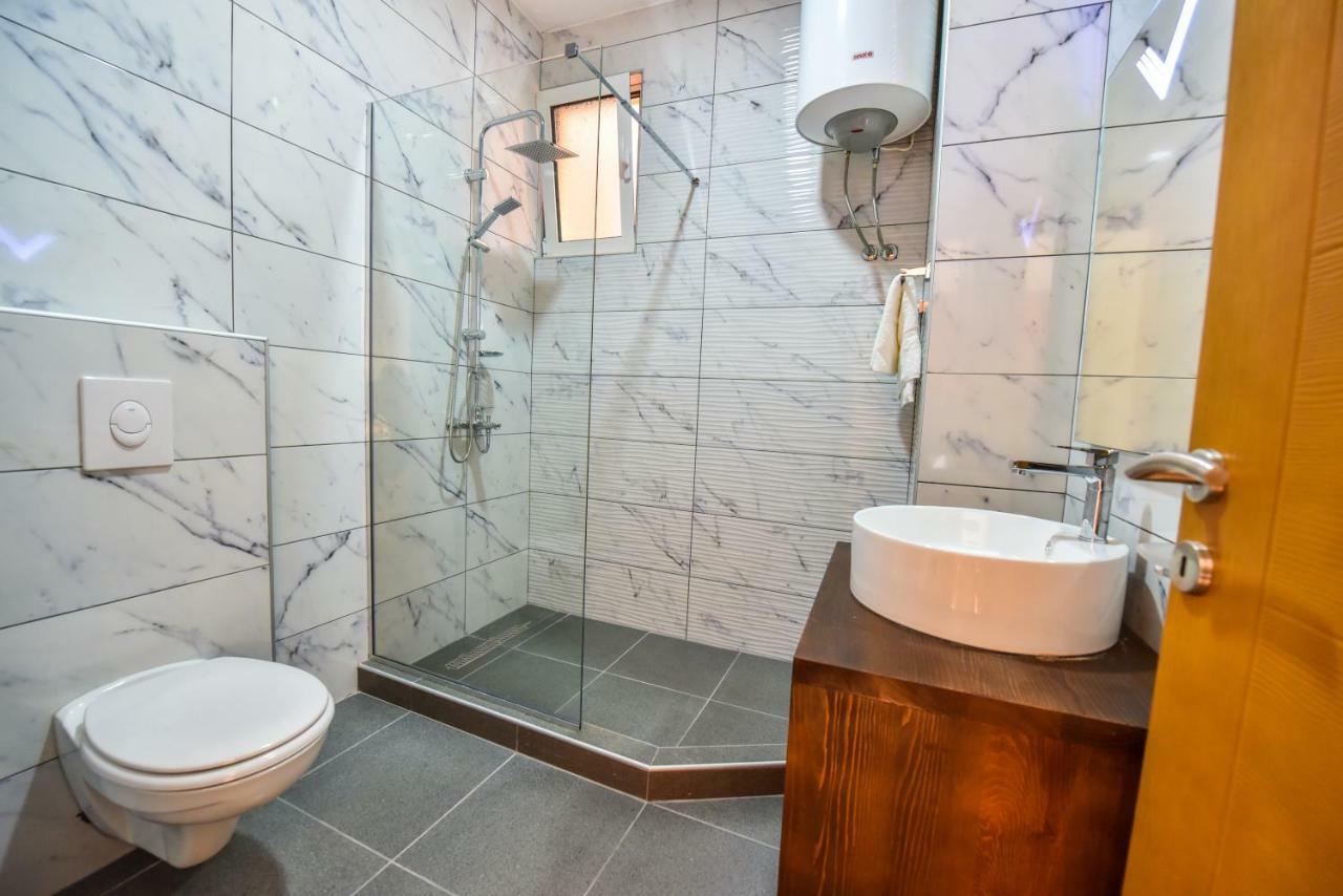 Dragovoja Lux Apartments & Rooms Улцинь Екстер'єр фото