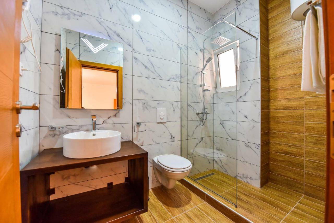 Dragovoja Lux Apartments & Rooms Улцинь Екстер'єр фото